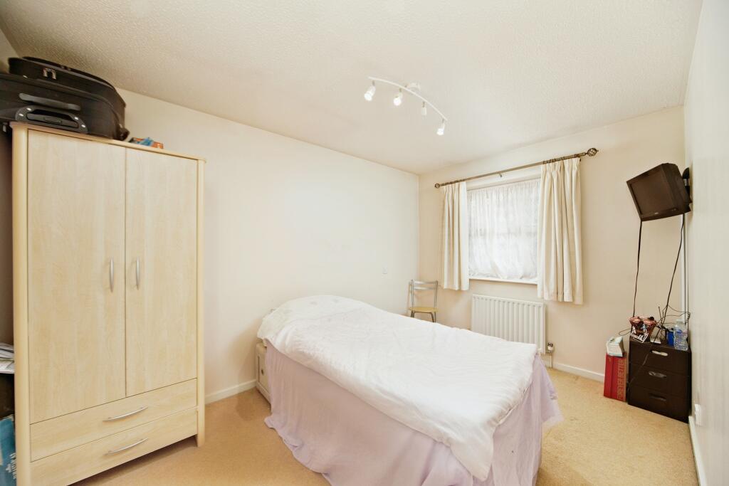 Additional image 10 of Hamond Close, South Croydon, CR2