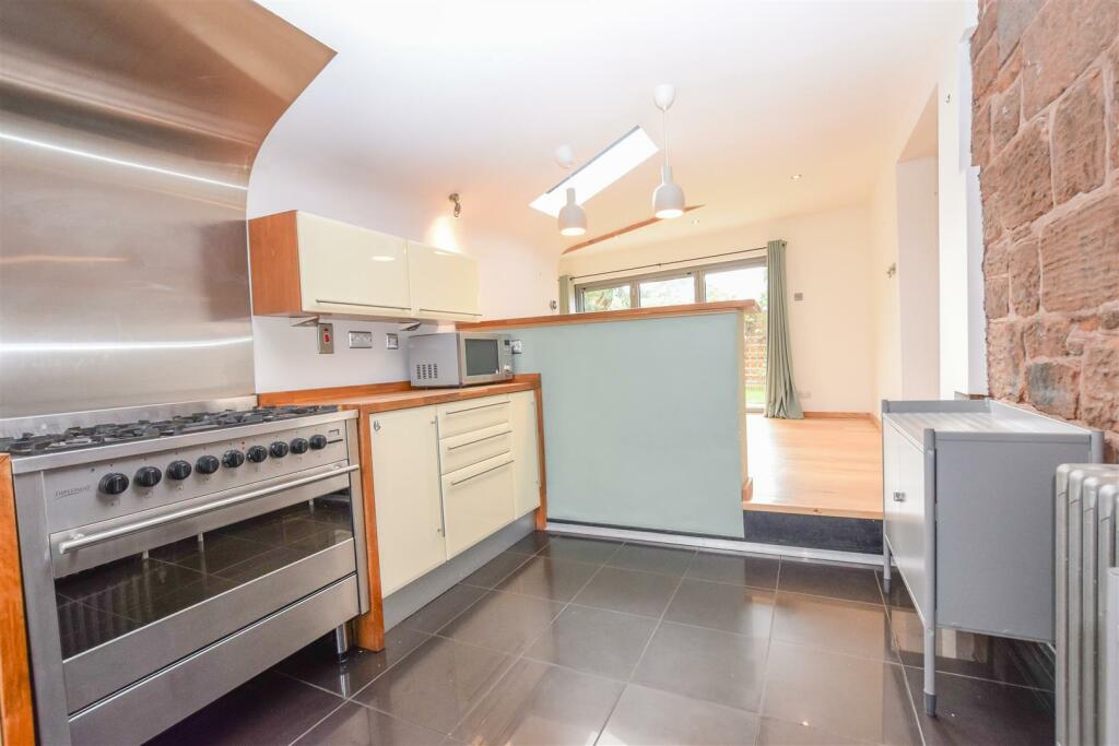 Additional image 8 of Victoria Road, Little Neston, Neston