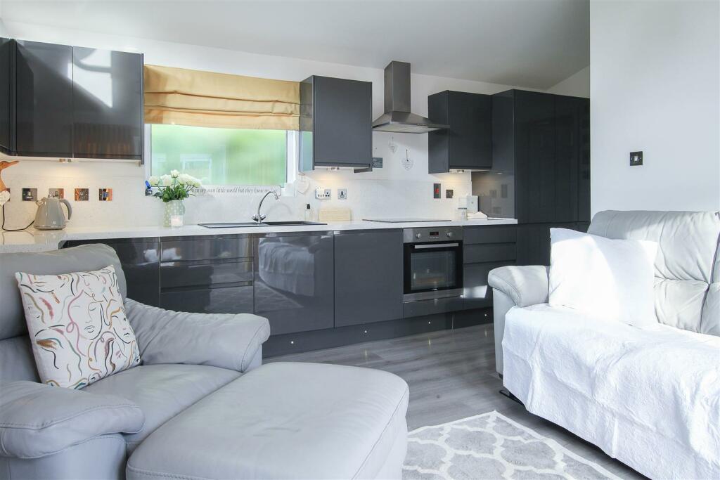 Additional image 15 of Barn Mead, Doddinghurst, Brentwood