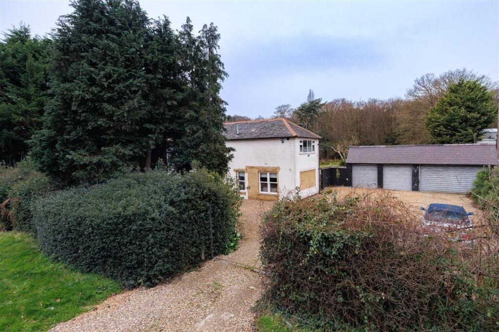Additional image 23 of High Road, Epping