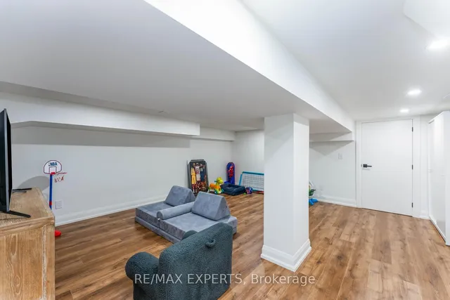 Additional image 27 of 348 Old Orchard Grve