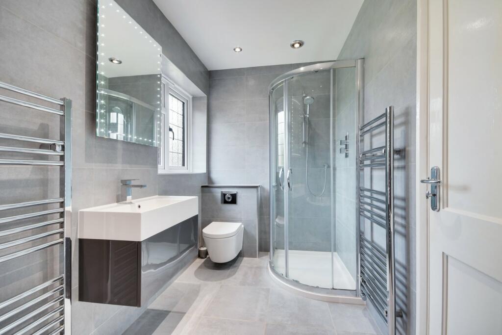 Additional image 21 of Rochford Avenue, Shenfield, Brentwood, CM15