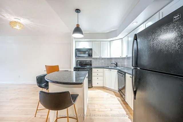 Additional image 15 of 250 Wellington St Unit 636