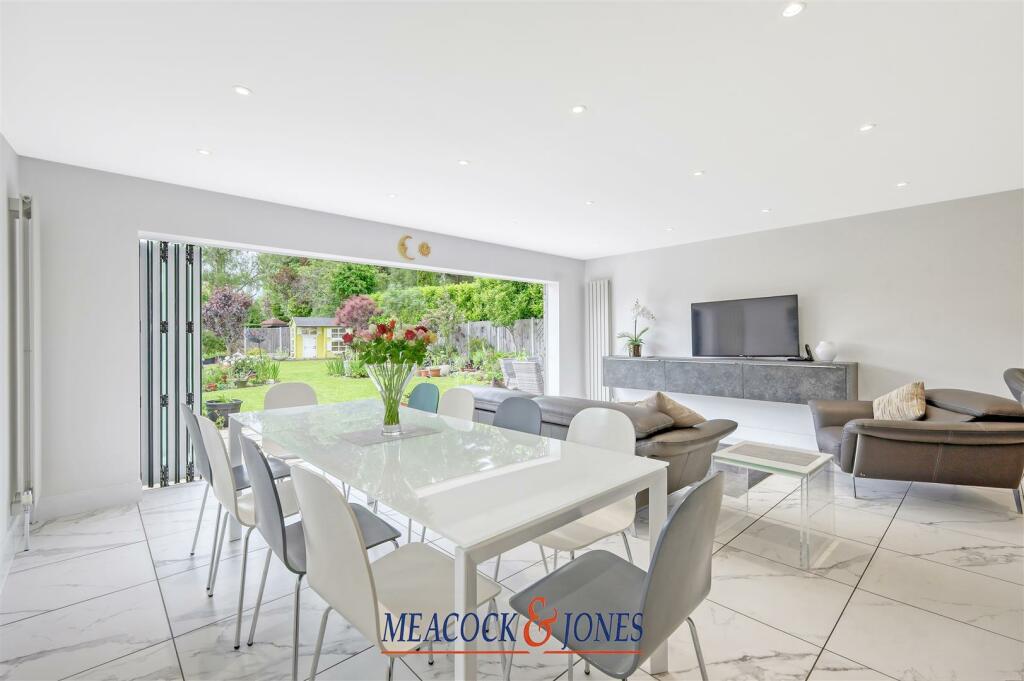 Additional image 9 of Heronway, Hutton Mount, Brentwood