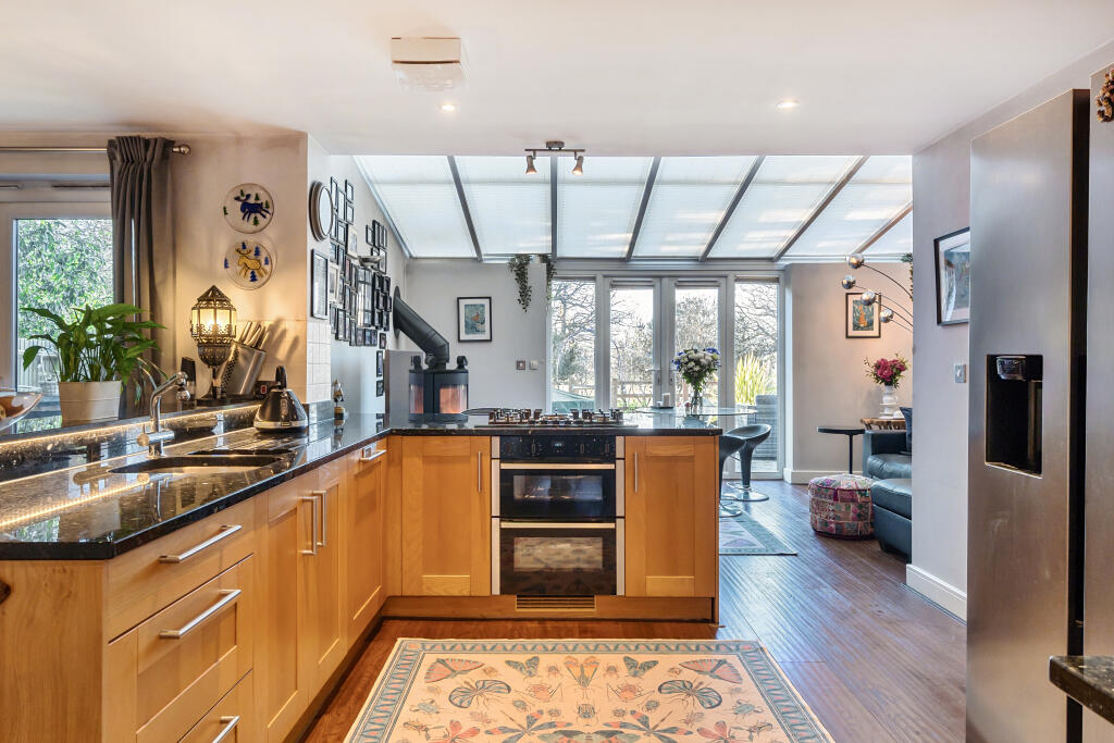 Additional image 18 of Newbery Close, Caterham, CR3