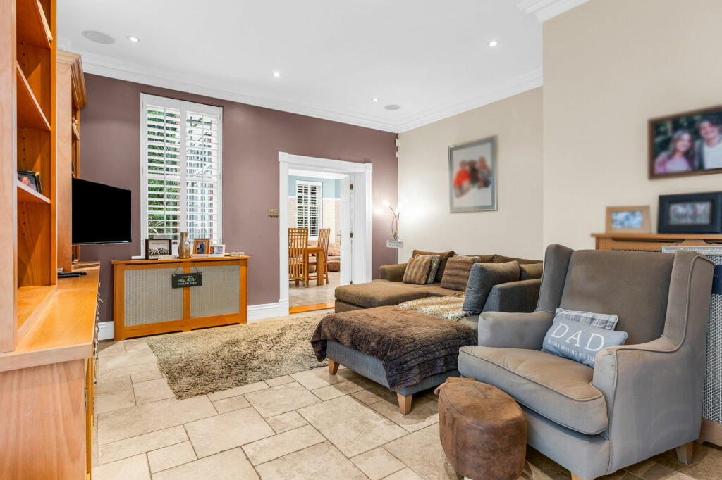Additional image 12 of Thorndon Approach, Herongate, Brentwood, CM13 3PA