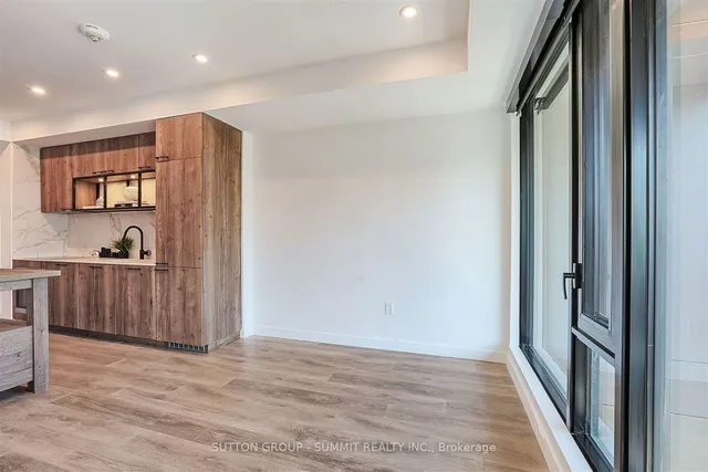 Additional image 11 of 505 RICHMOND St Unit 922