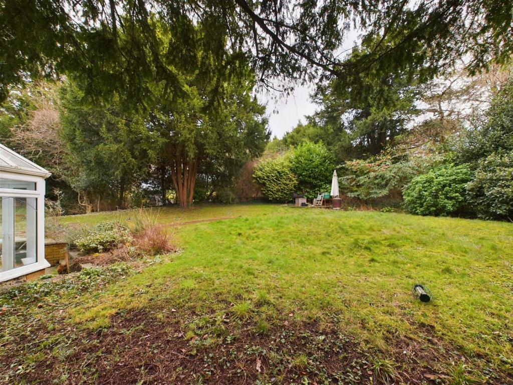 Additional image 17 of Coulsdon Road, Coulsdon