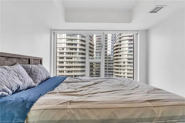 Additional image 27 of 10 York St Unit 2713