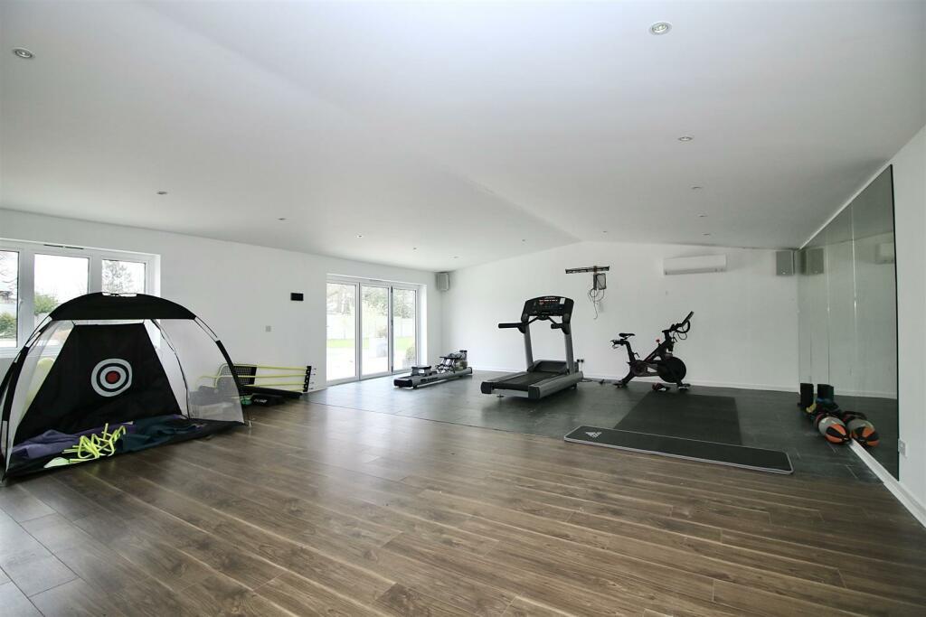 Additional image 29 of Noak Hill Road, Billericay