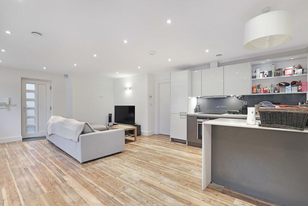 Additional image 9 of Clarks Mews Hemnall Street, Epping