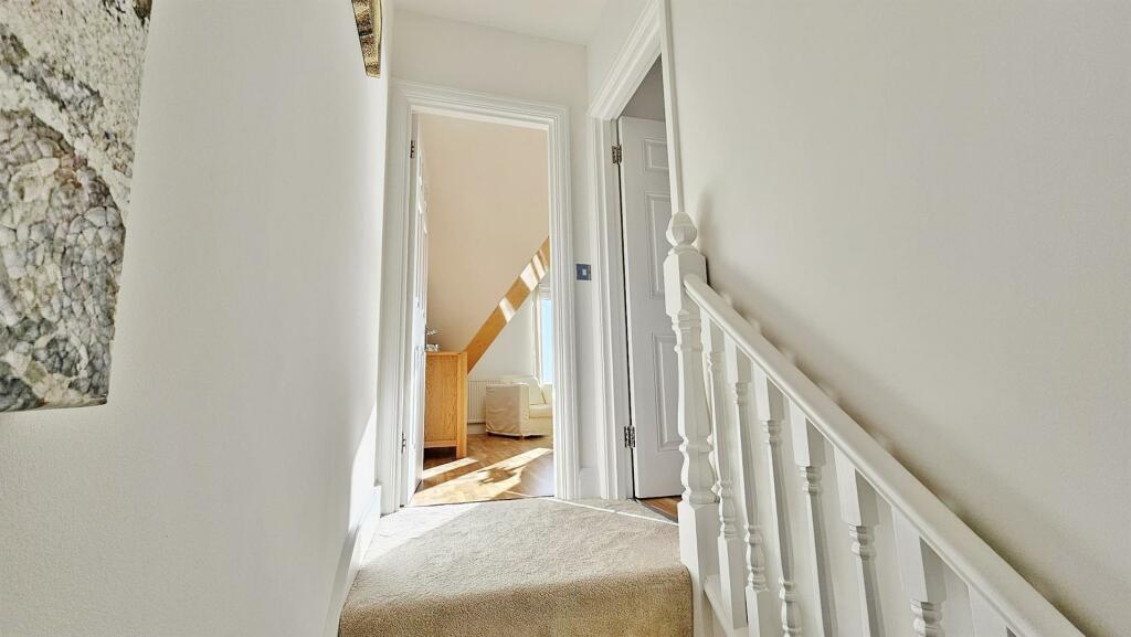 Additional image 23 of Green Lane, Walton On The Naze