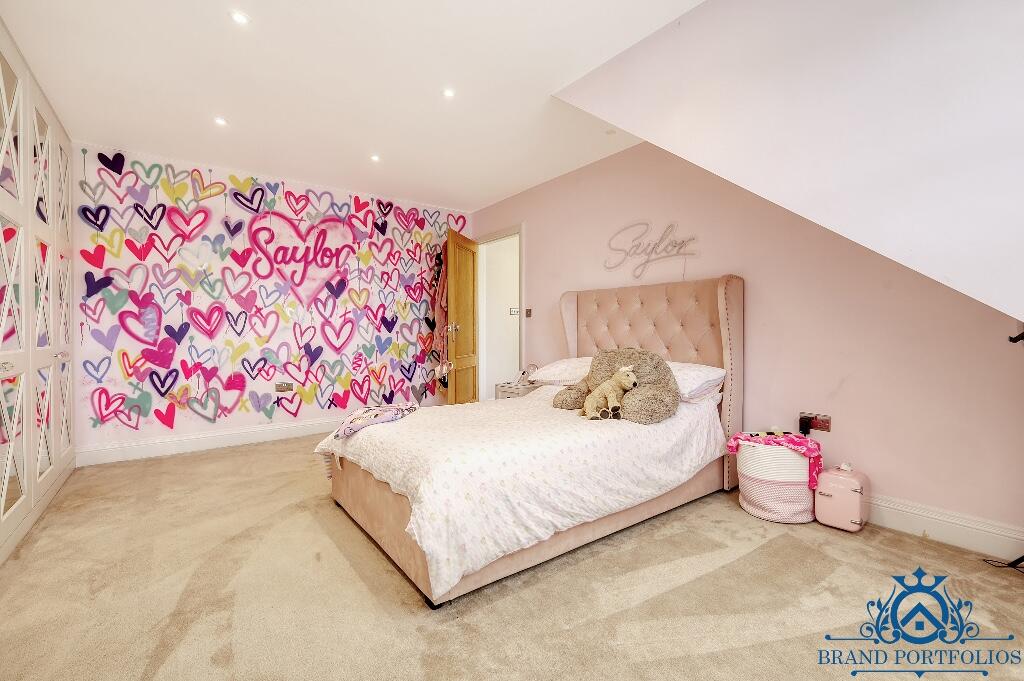 Additional image 20 of Southend Road, Howe Green, CM2