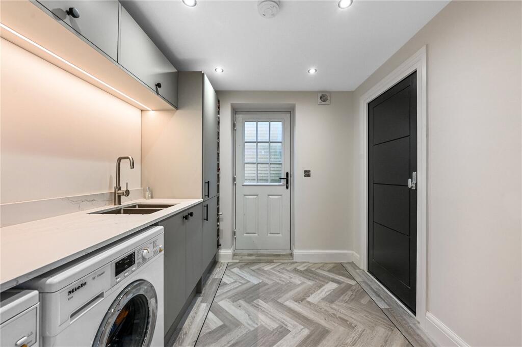 Additional image 9 of Van Diemans Lane, Chelmsford, Essex, CM2