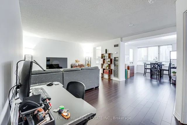 Additional image 7 of 633 Bay St Unit 2308