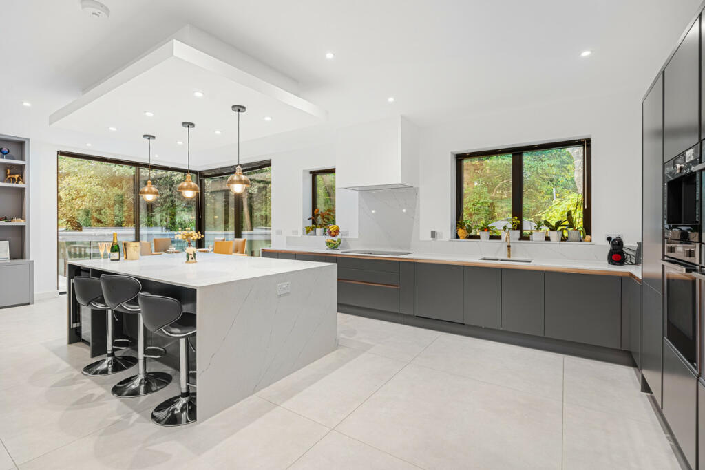 Additional image 36 of Pine Coombe, Shirley, CR0