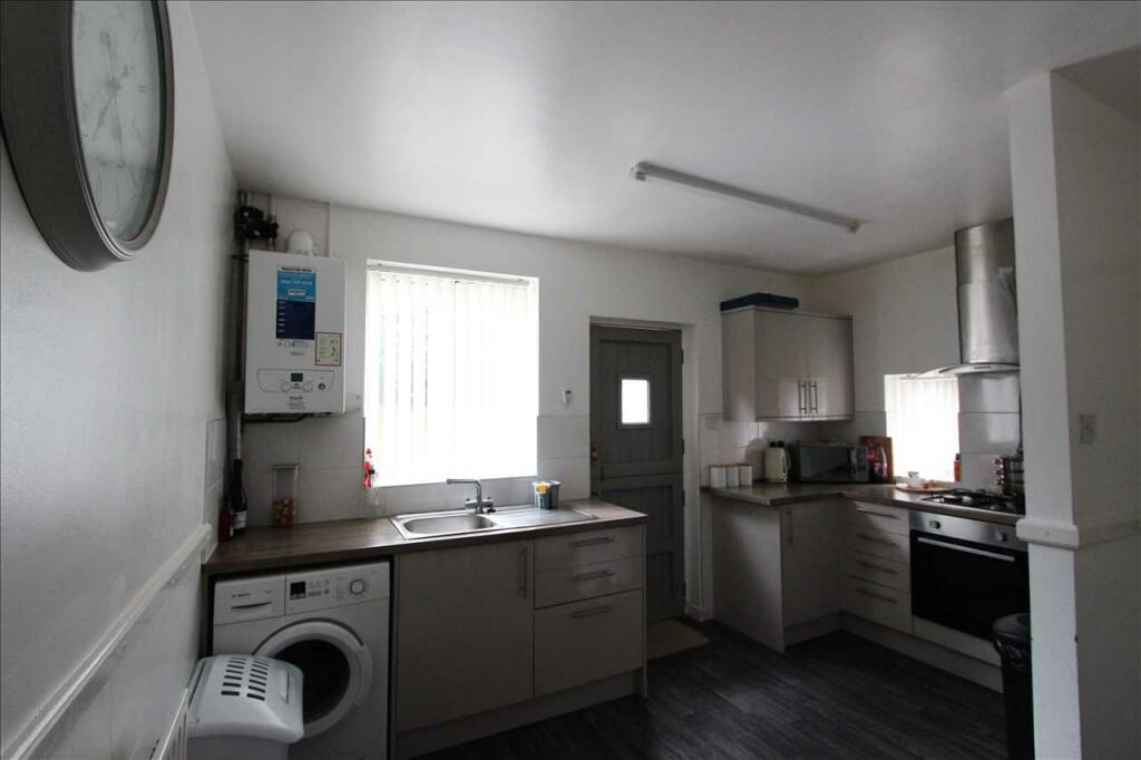 Additional image 6 of Earls Gardens, Ellesmere Port