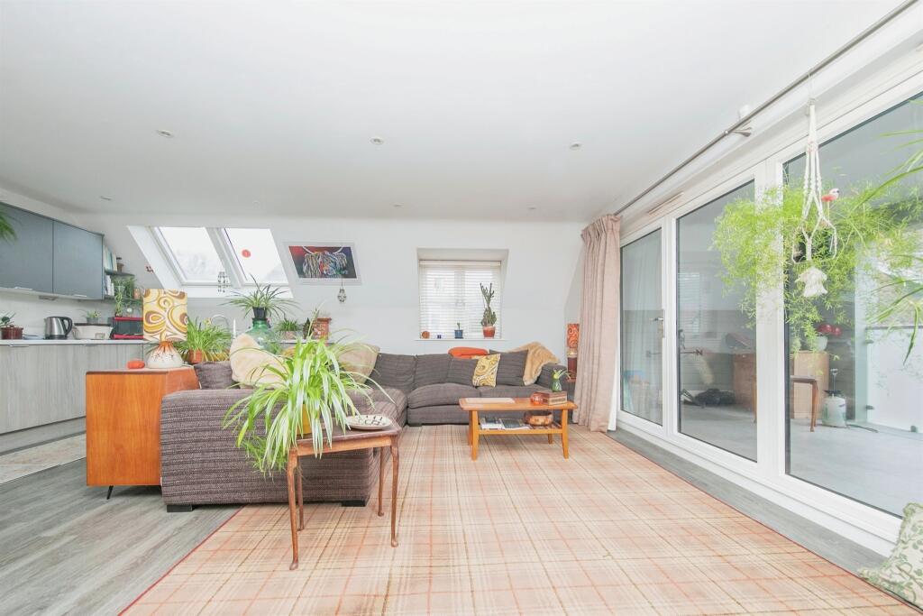 Additional image 17 of St. Leonards Drive, Sudbury