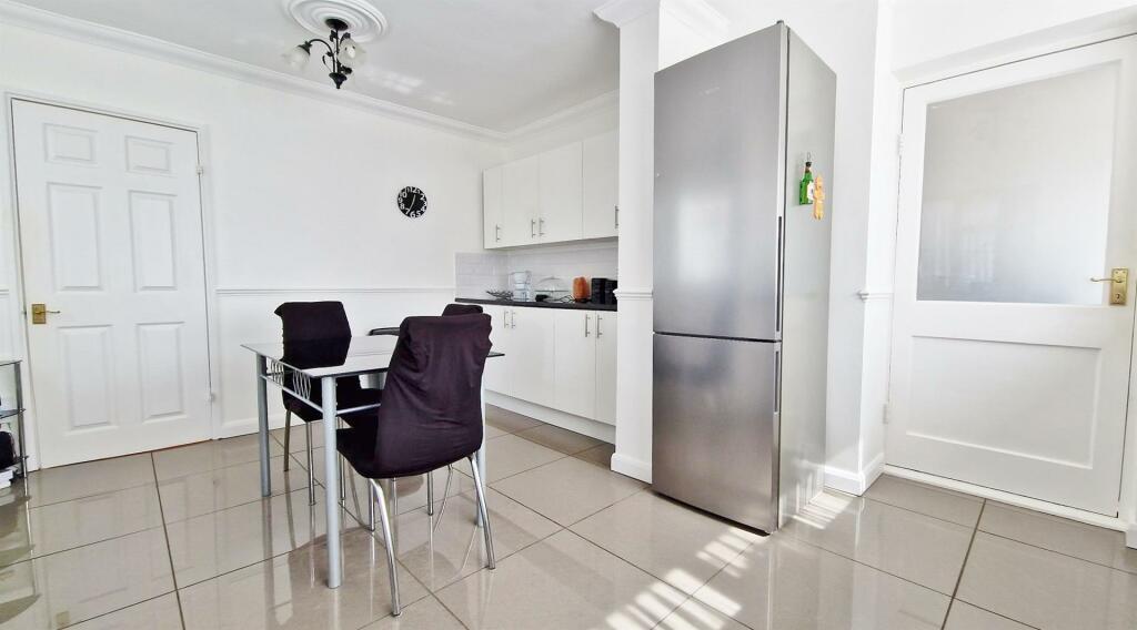 Additional image 7 of Kirby Road, Walton On The Naze