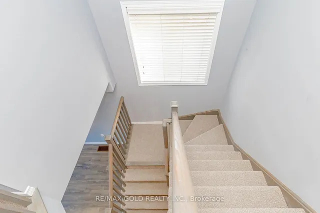 Additional image 23 of 22 Francesco St