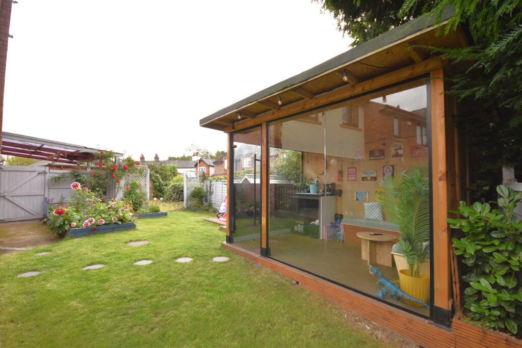 Additional image 18 of Neston Road, Willaston, Neston