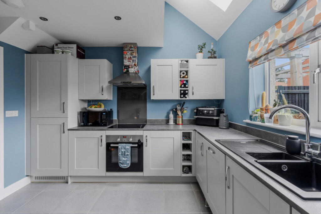 Additional image 2 of Willow Crescent, Colchester, CO4