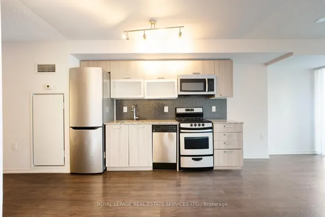 Additional image 16 of 36 Lisgar St Unit 1003E