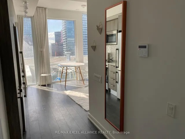 Additional image 4 of 28 Wellesley St Unit 2601