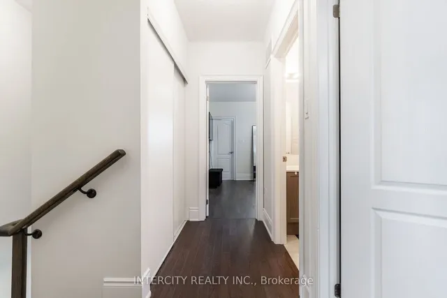 Additional image 26 of 32 Foxsparrow Rd