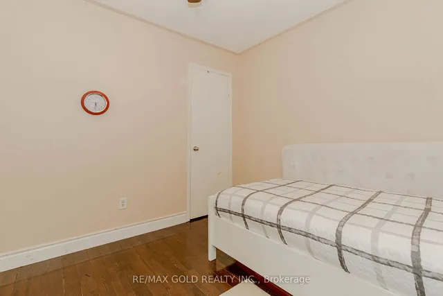 Additional image 37 of 8 Saint Tropez Crt