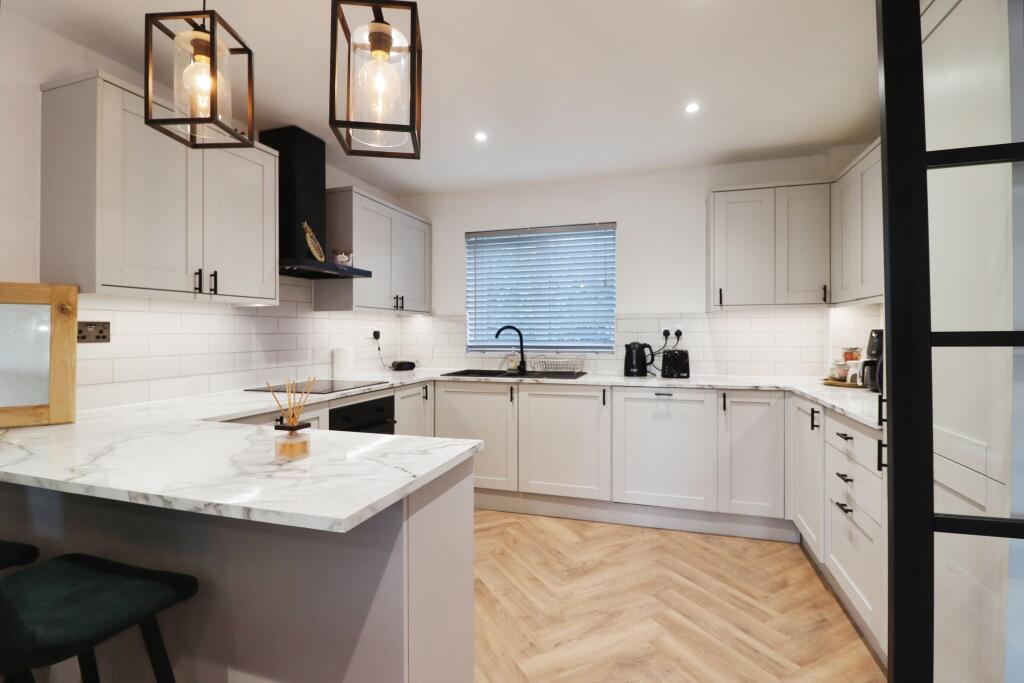 Additional image 2 of Queens Gate Mews, Billericay, CM12