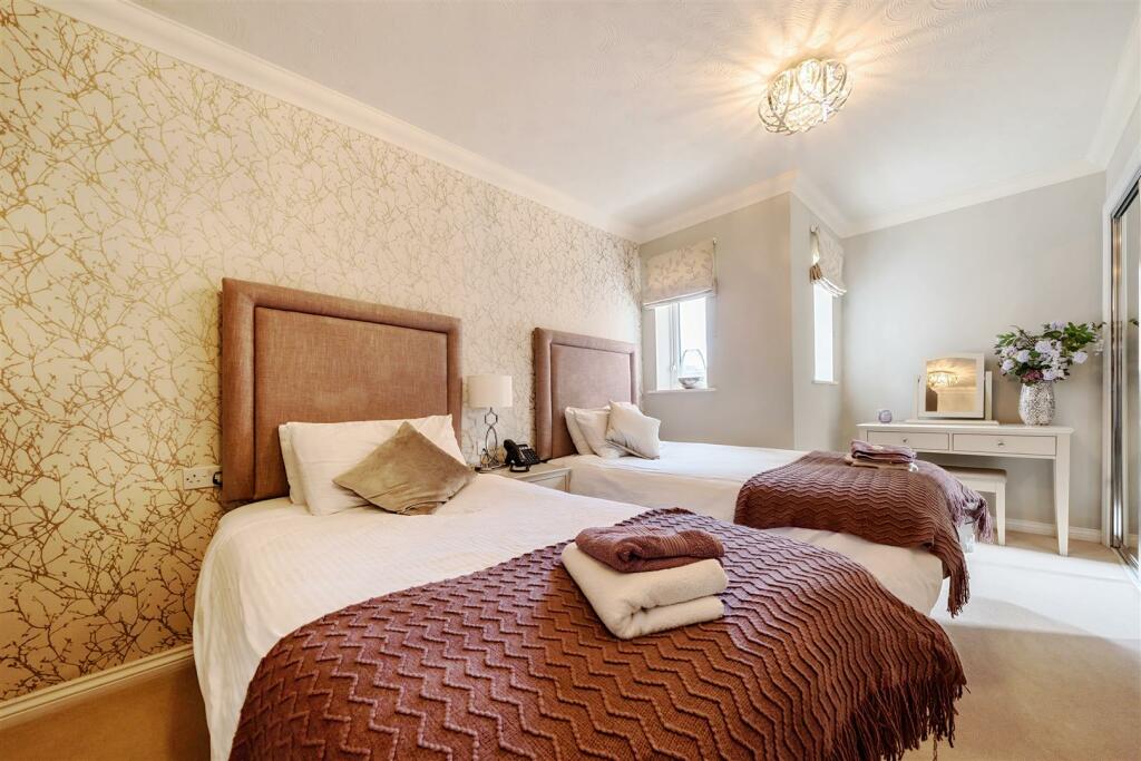 Additional image 14 of Cooper Lodge, Frinton-On-Sea