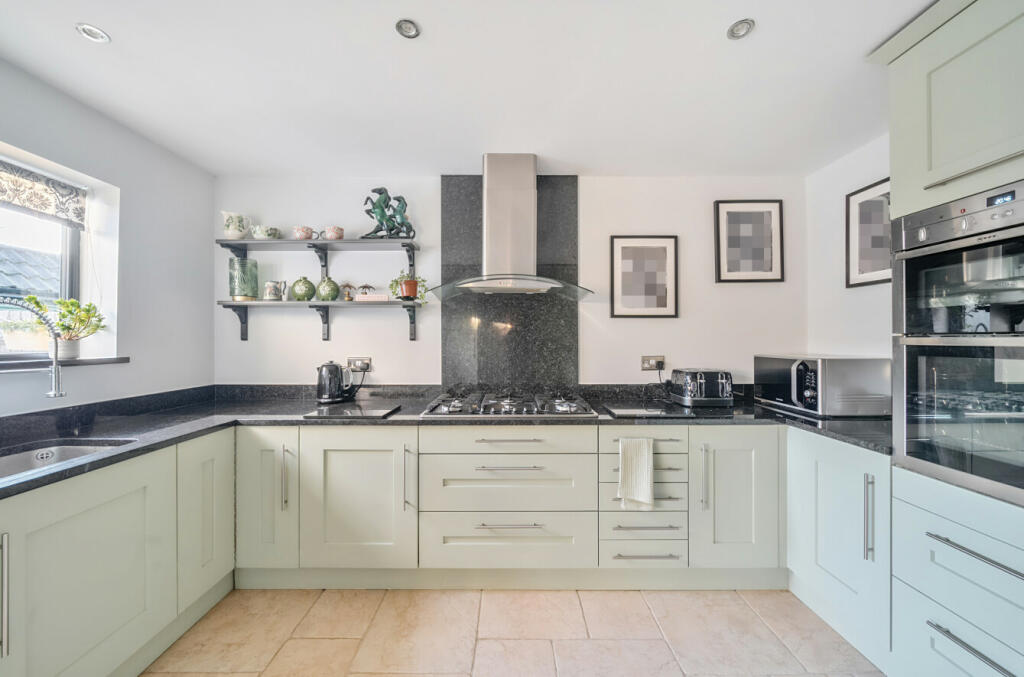 Additional image 4 of Heath Row, Bishop's Stortford, Hertfordshire, CM23