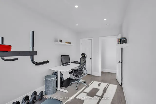 Additional image 28 of 86 Castlefield Ave