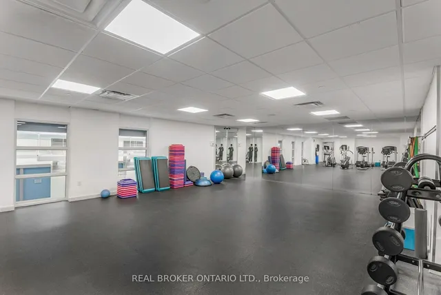 Additional image 33 of 725 King St Unit 213