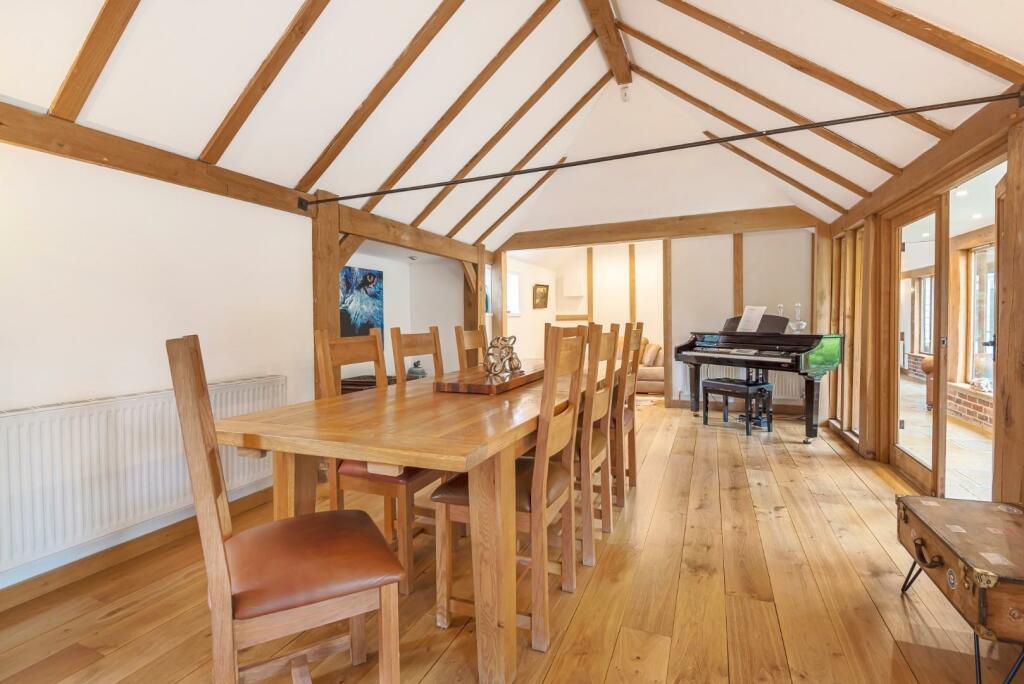 Additional image 22 of Wind Hill, Magdalen Laver