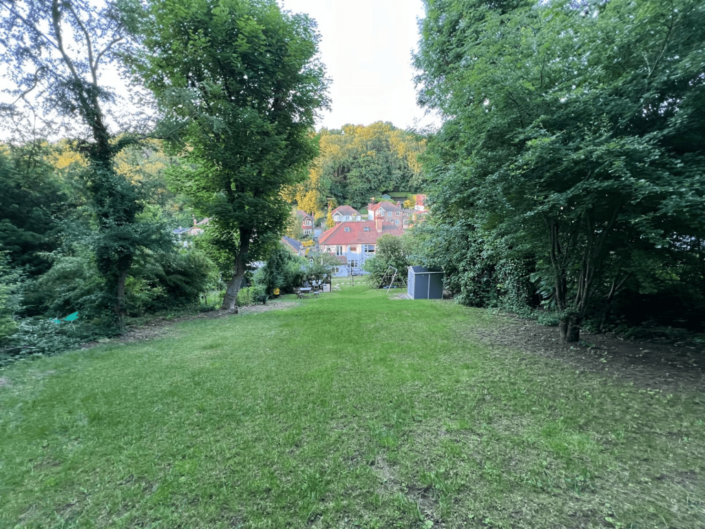 Additional image 33 of Hillbury Road, Warlingham, CR6
