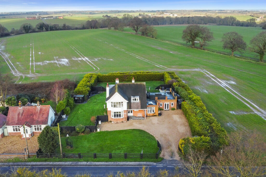 Additional image 37 of Harwich Road, Great Oakley