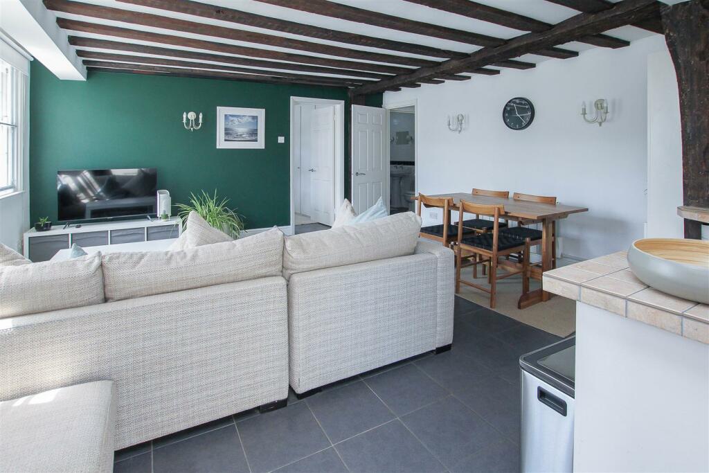 Additional image 10 of High Street, Ongar