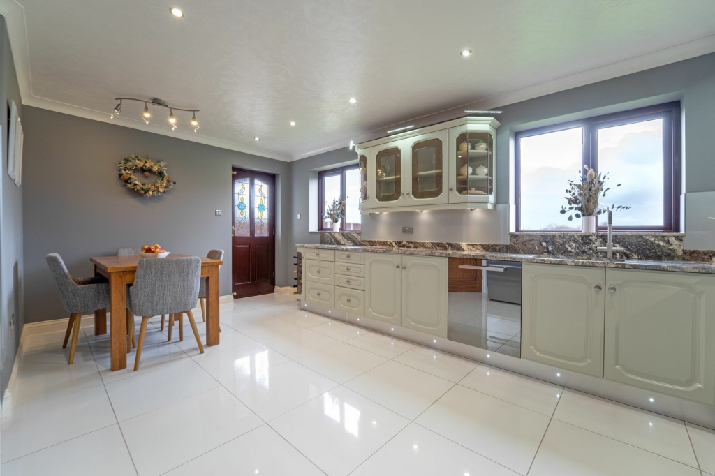 Additional image 13 of Rectory Close, CH8