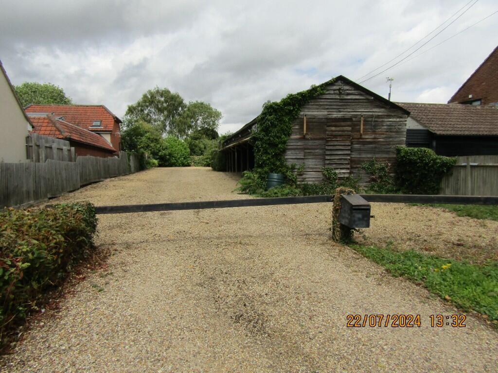 Additional image 2 of Heathway, CO10