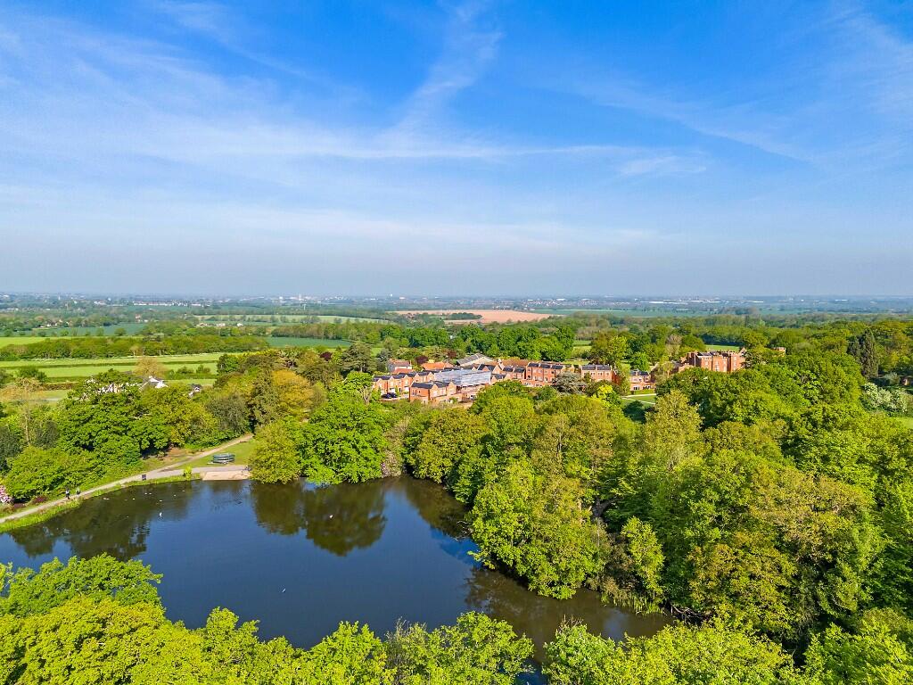 Additional image 4 of Danbury Palace, Danbury