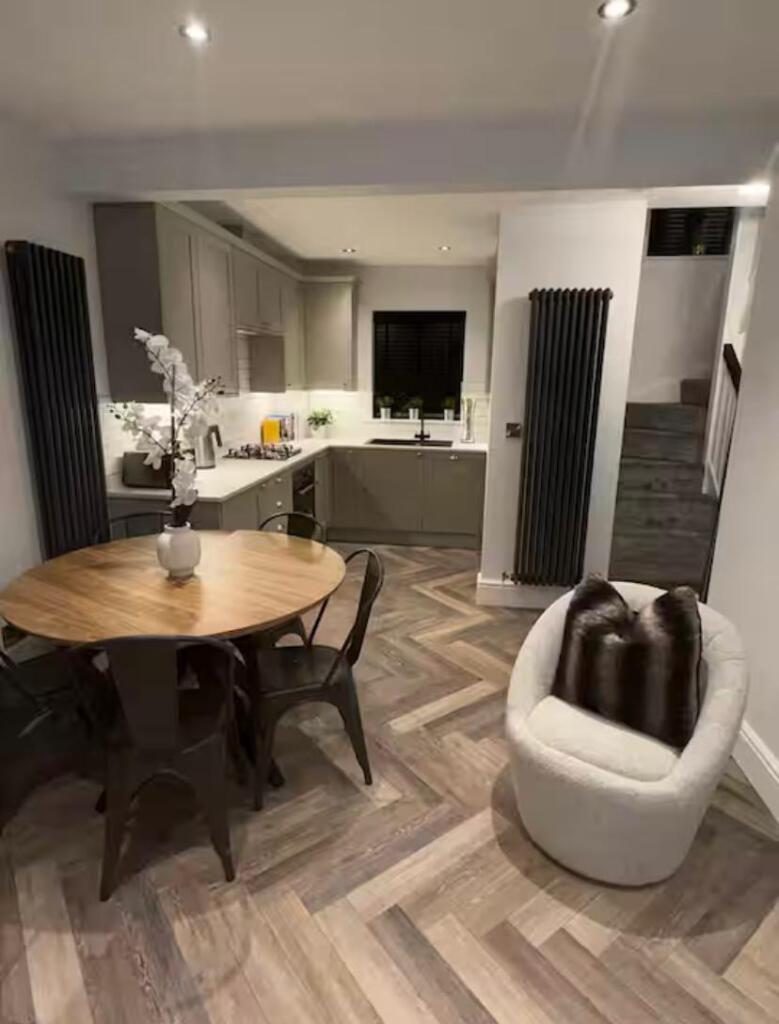 Primary image of Addiscombe Road, CR0