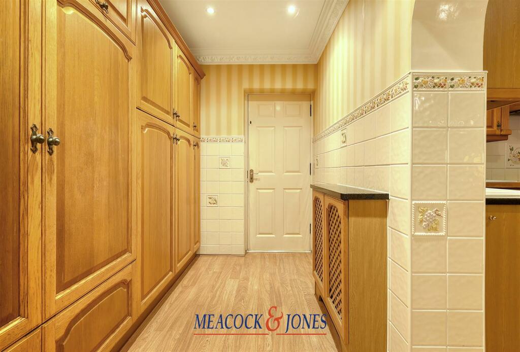 Additional image 20 of Hutton Gate, Hutton Mount, Brentwood