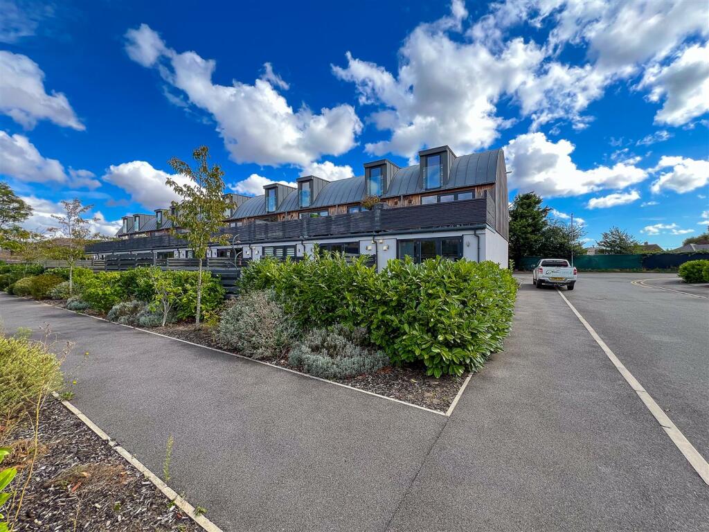 Additional image 13 of Shrubland Road, Mistley