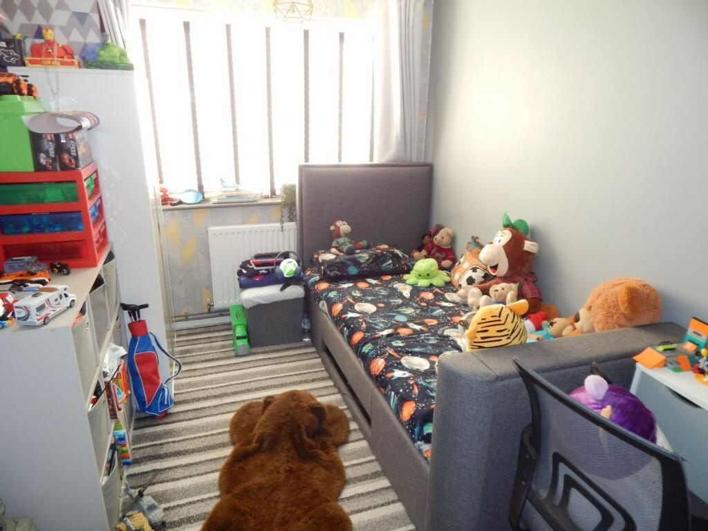 Additional image 15 of Dockfield Avenue, Harwich, Essex, CO12