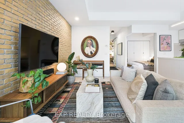 39 Sherbourne St Unit 202