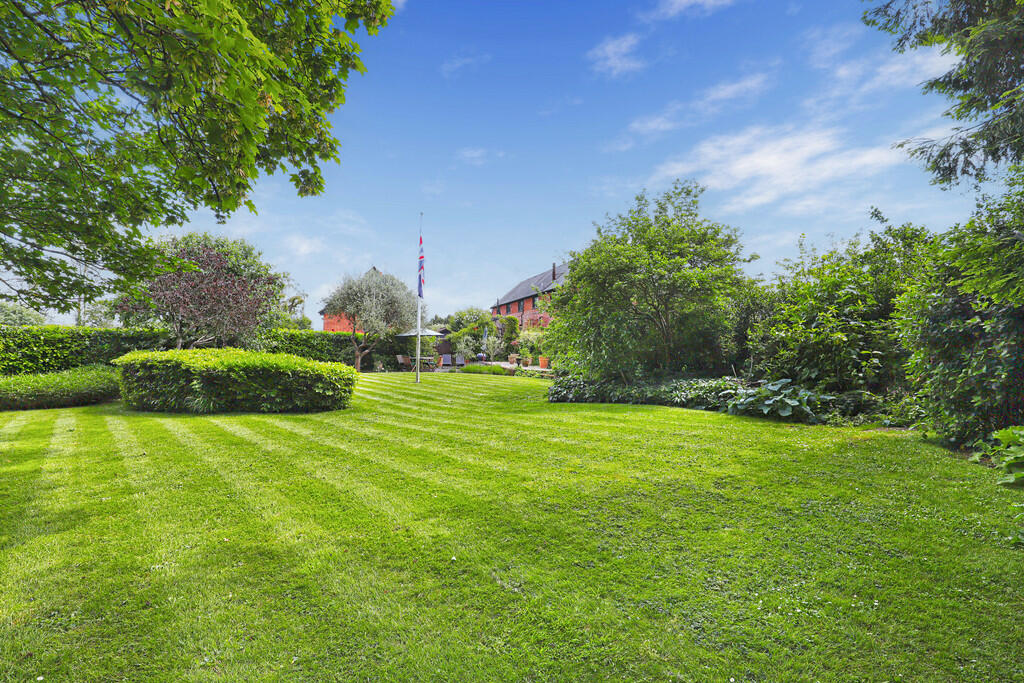 Additional image 18 of Copped Hall, Epping