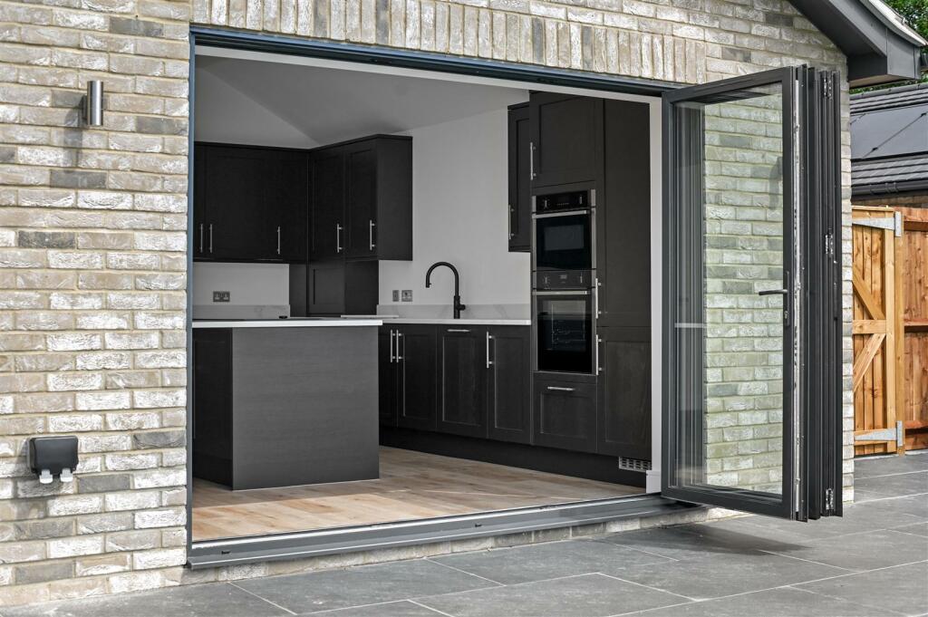 Additional image 7 of New Road, Little Burstead, Billericay