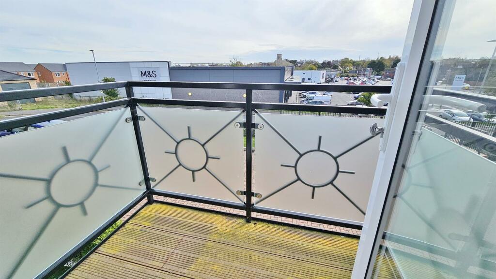 Additional image 16 of Skippers Way, Walton On The Naze